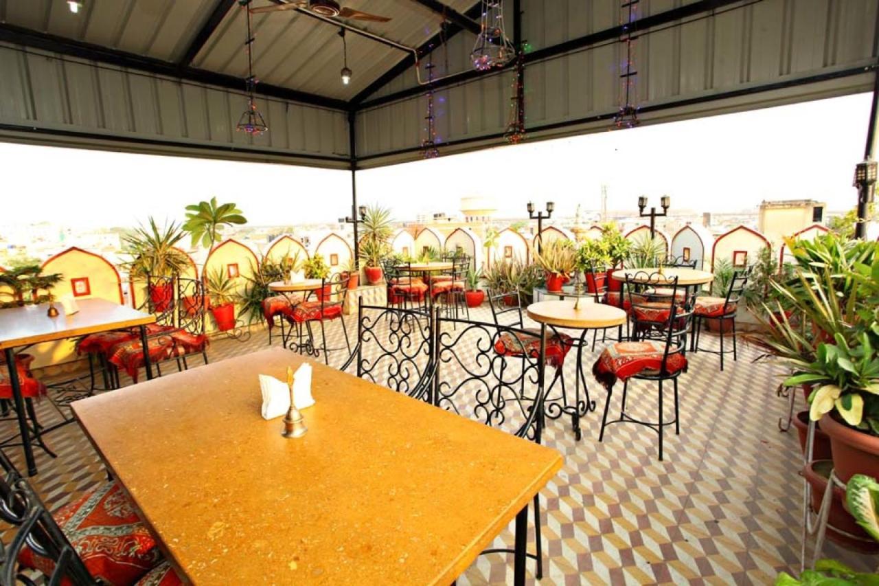 Hotel Moon Light Palace Jaipur Ngoại thất bức ảnh