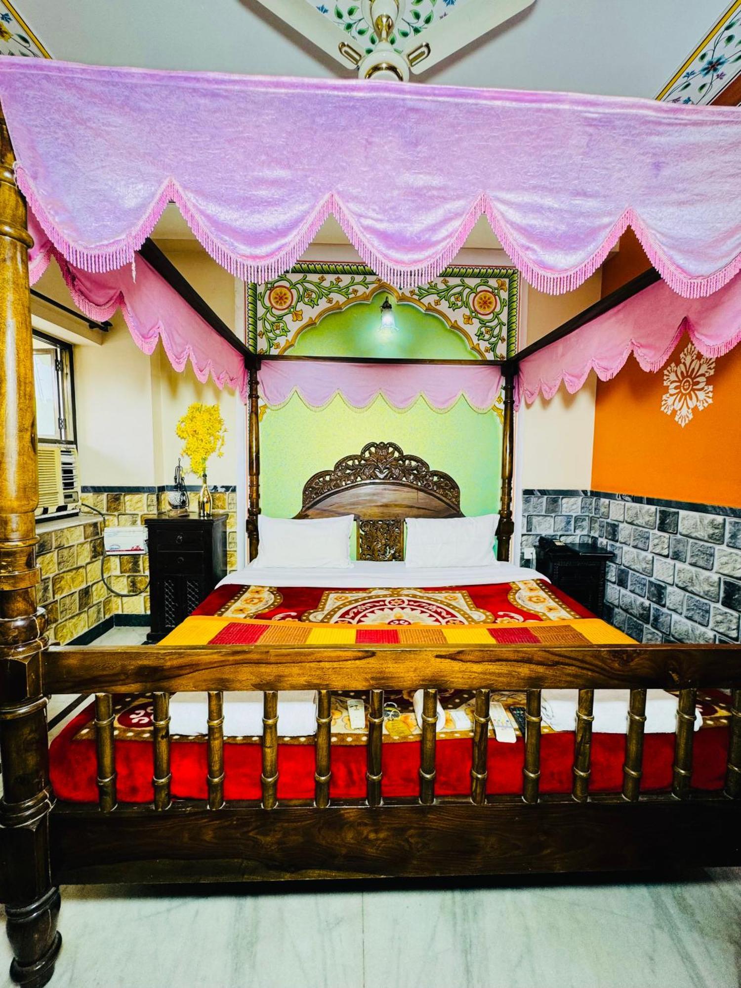 Hotel Moon Light Palace Jaipur Ngoại thất bức ảnh