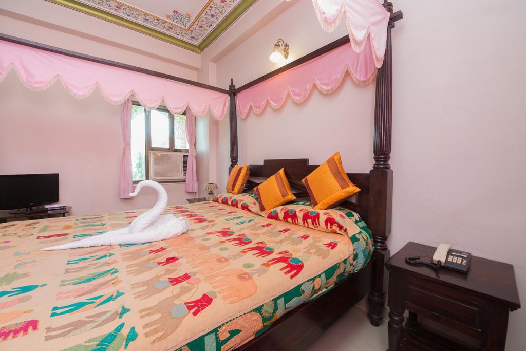 Hotel Moon Light Palace Jaipur Ngoại thất bức ảnh